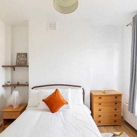 Large, Bright And Spacious 3 Bed Flat In Londýn Exteriér fotografie