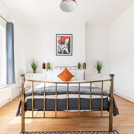 Large, Bright And Spacious 3 Bed Flat In Londýn Exteriér fotografie