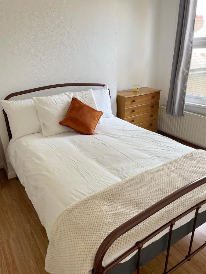 Large, Bright And Spacious 3 Bed Flat In Londýn Exteriér fotografie