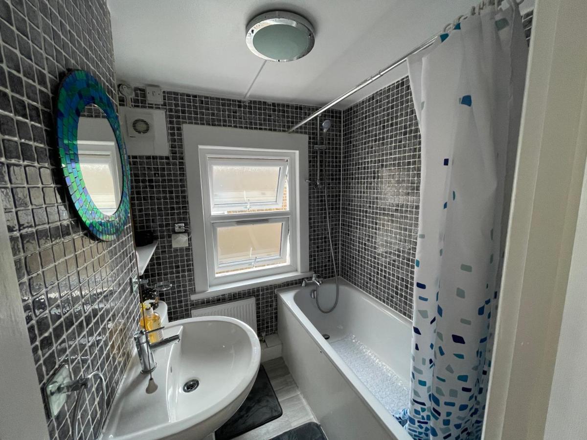 Large, Bright And Spacious 3 Bed Flat In Londýn Exteriér fotografie