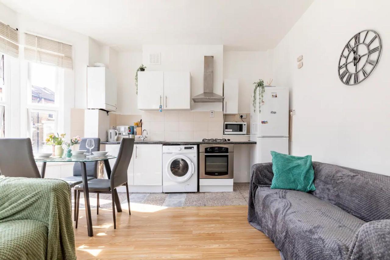 Large, Bright And Spacious 3 Bed Flat In Londýn Exteriér fotografie