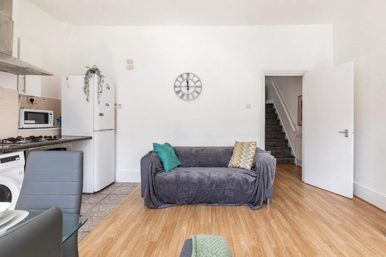Large, Bright And Spacious 3 Bed Flat In Londýn Exteriér fotografie