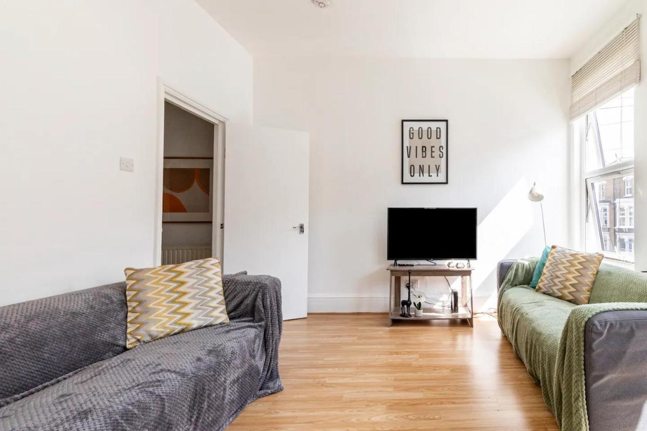 Large, Bright And Spacious 3 Bed Flat In Londýn Exteriér fotografie